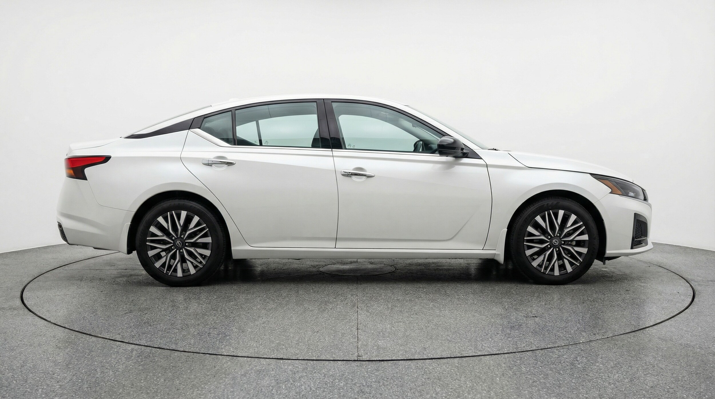 Thumbnail: 2025 Nissan Altima - 8