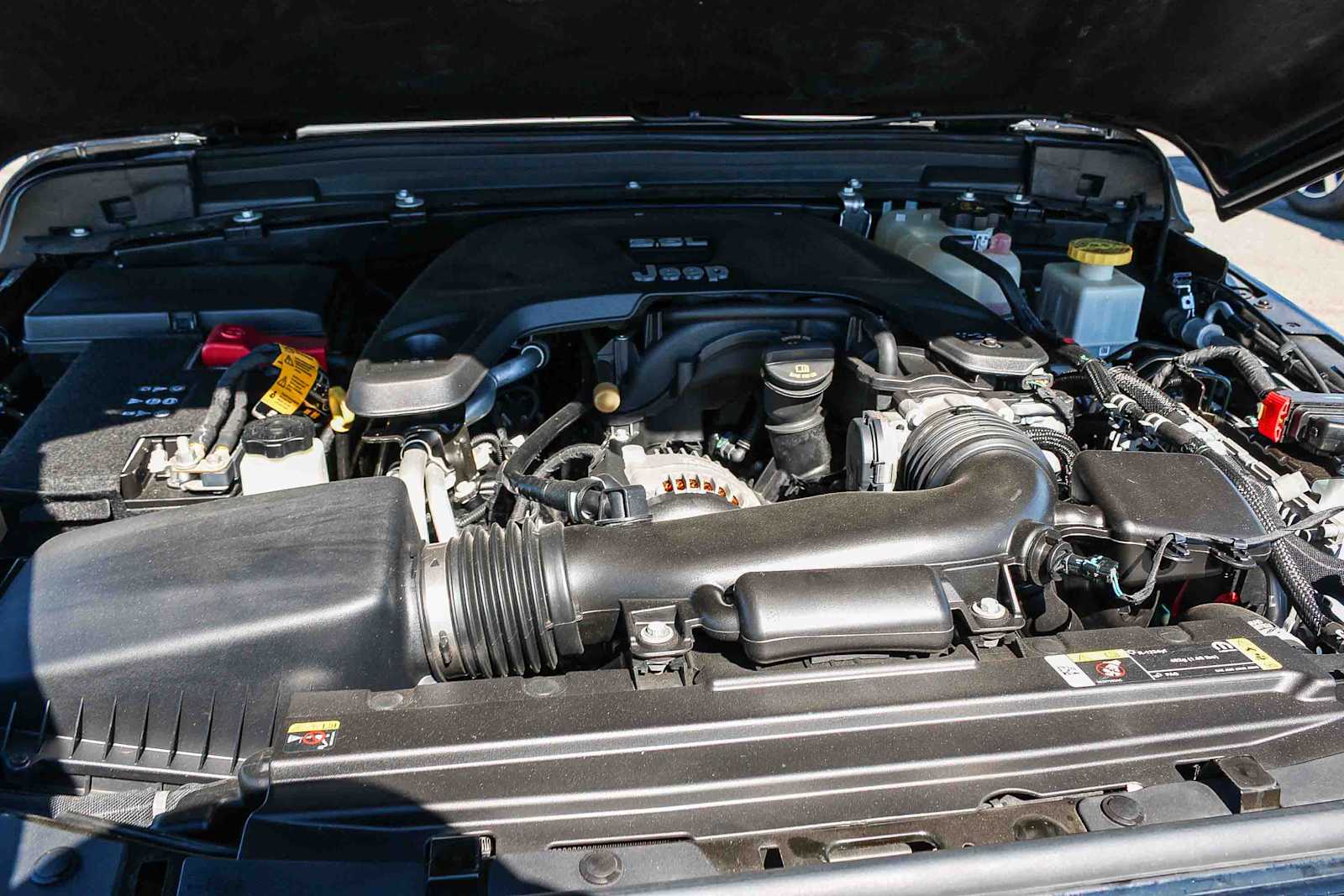 Thumbnail: 2021 Jeep Gladiator - 17