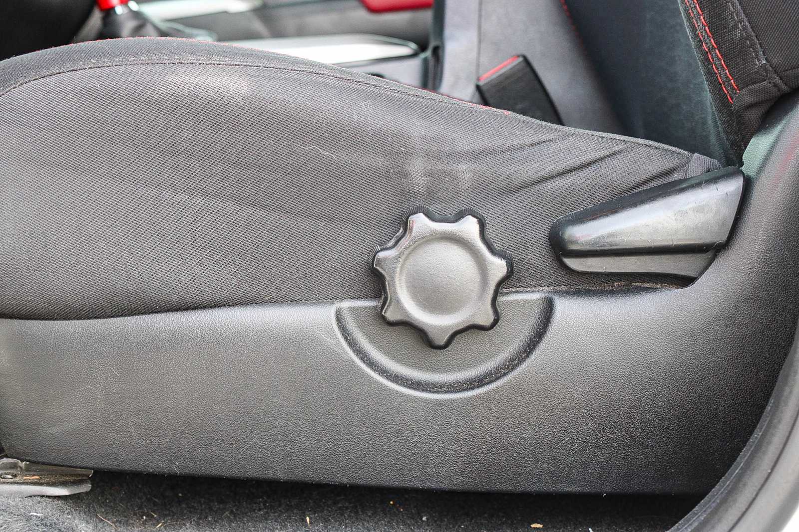 Thumbnail: 2017 Toyota Tacoma - 20