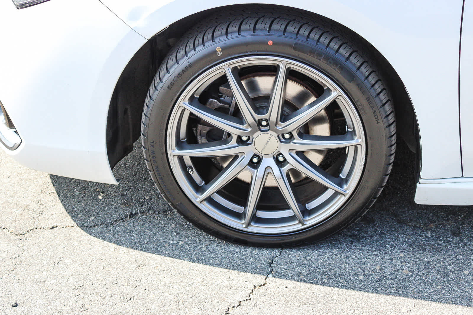 Thumbnail: 2019 Acura TLX - 9