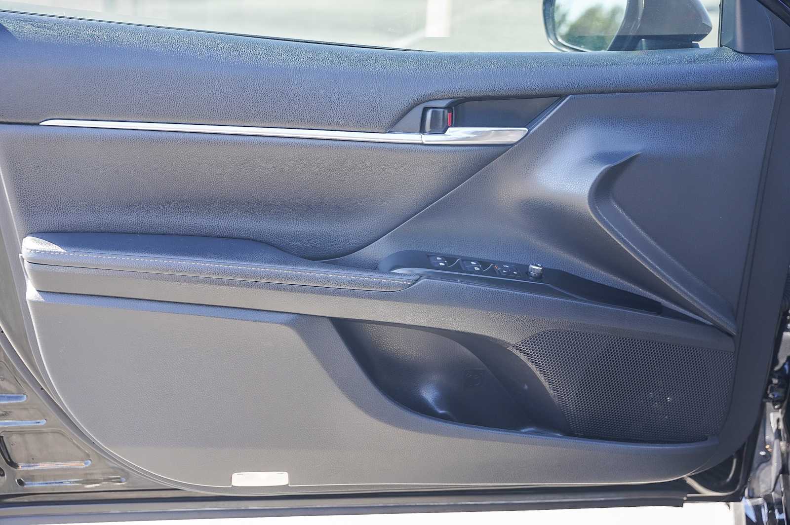 Thumbnail: 2020 Toyota Camry - 20