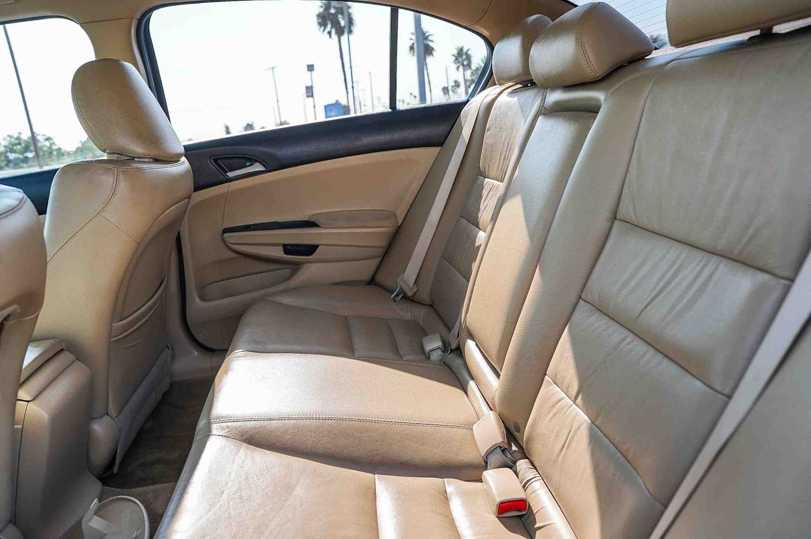 Thumbnail: 2011 Honda Accord - 17
