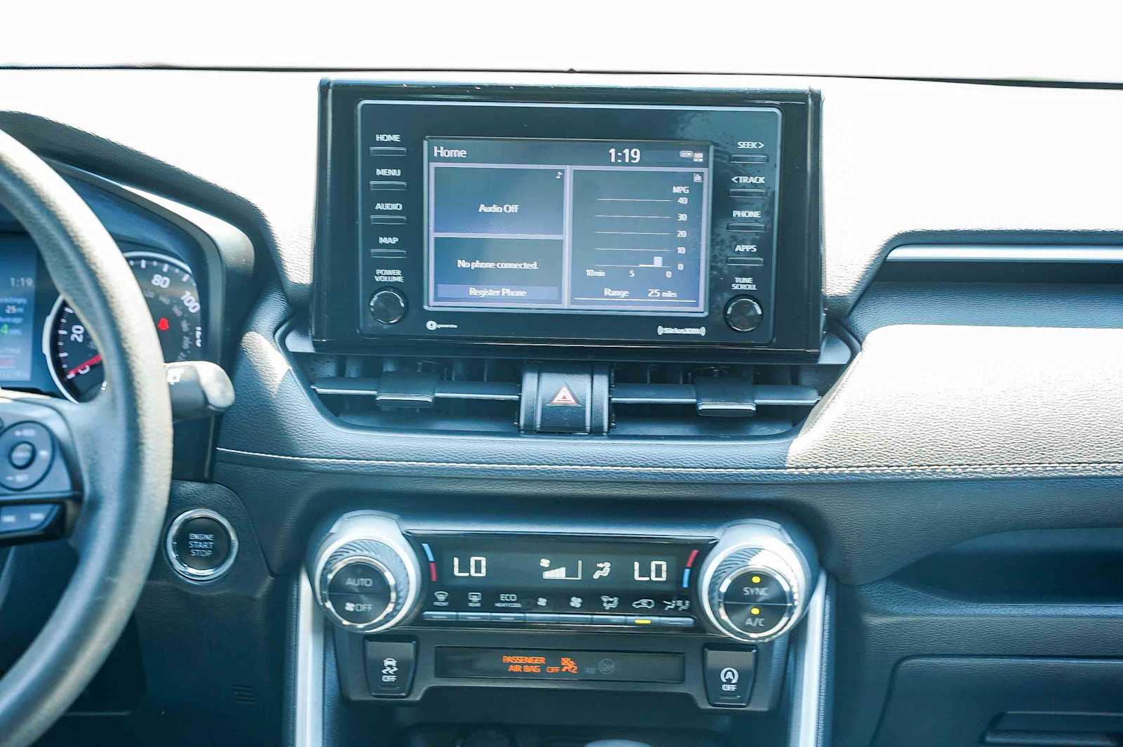 Thumbnail: 2020 Toyota RAV4 - 10