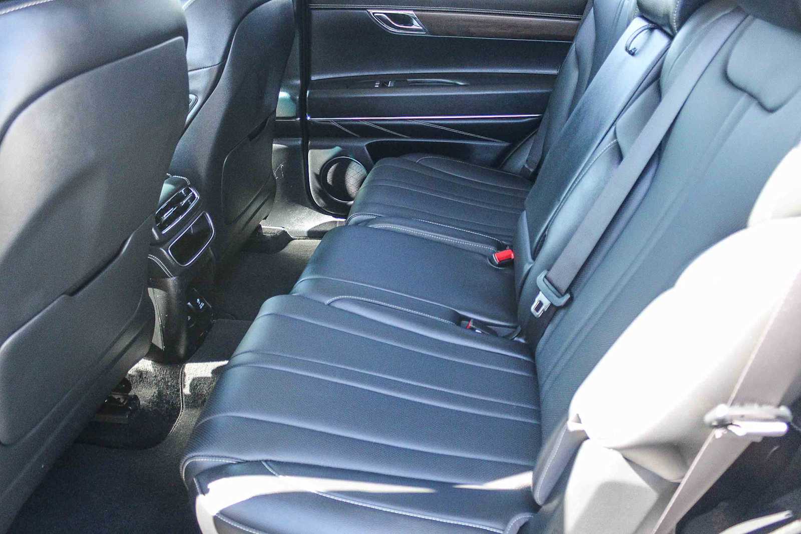 Thumbnail: 2023 Genesis GV80 - 18