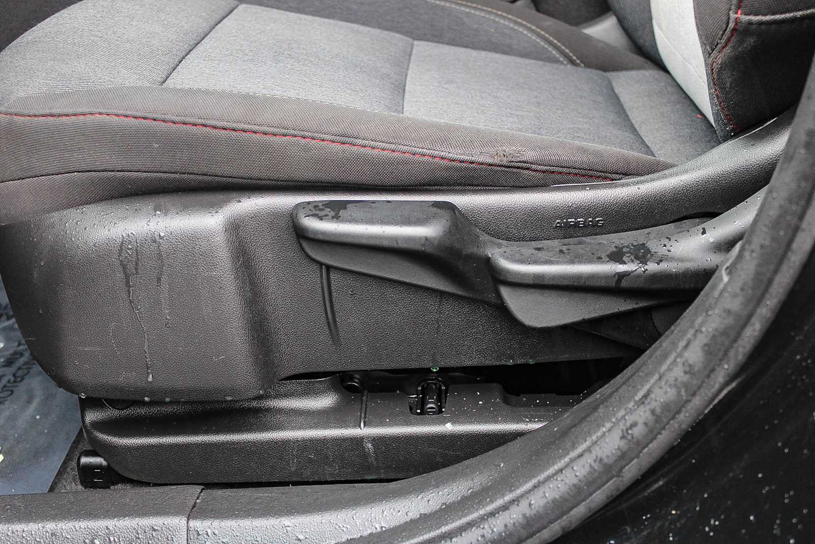 Thumbnail: 2024 Chevrolet Trax - 21