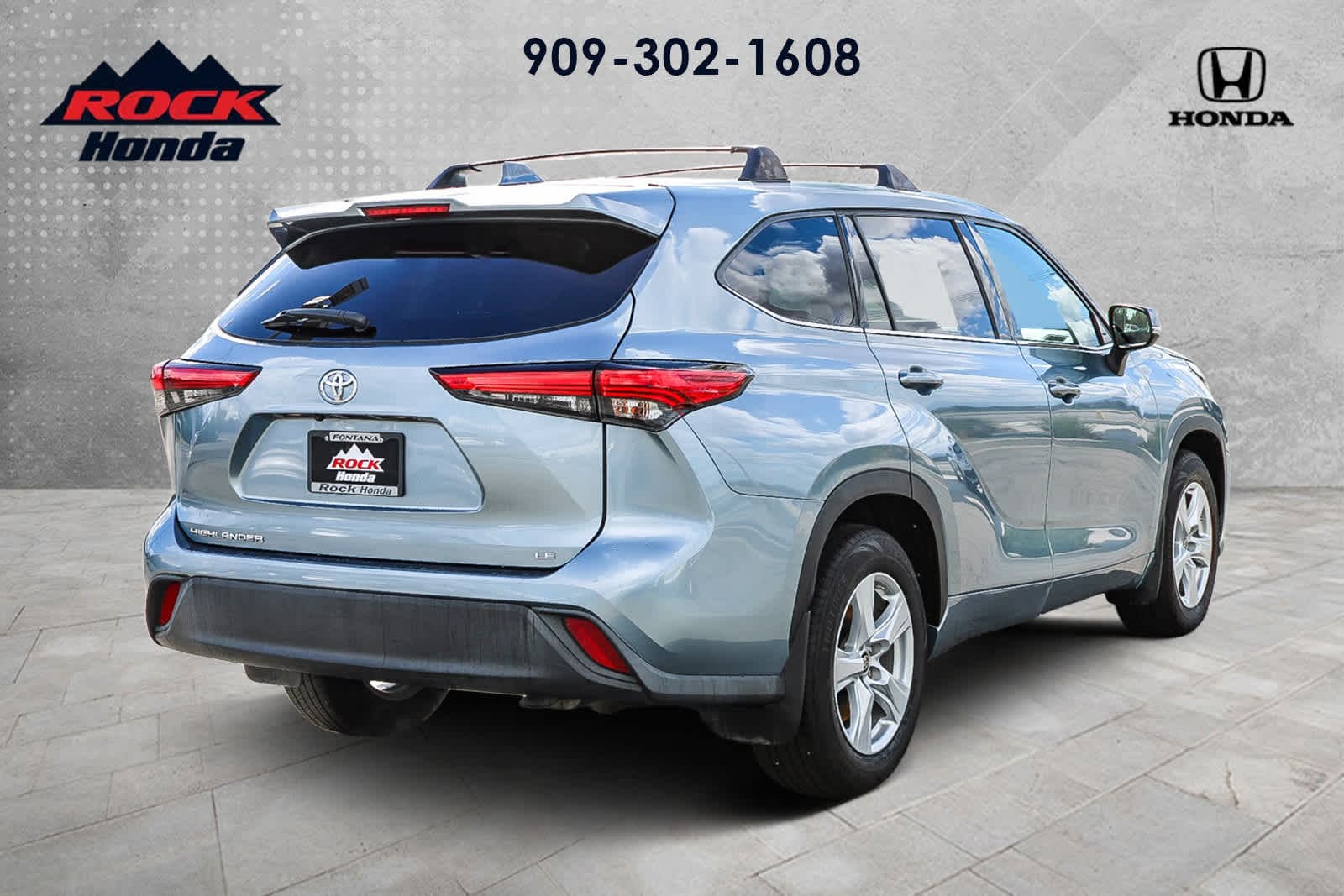 Thumbnail: 2021 Toyota Highlander - 4