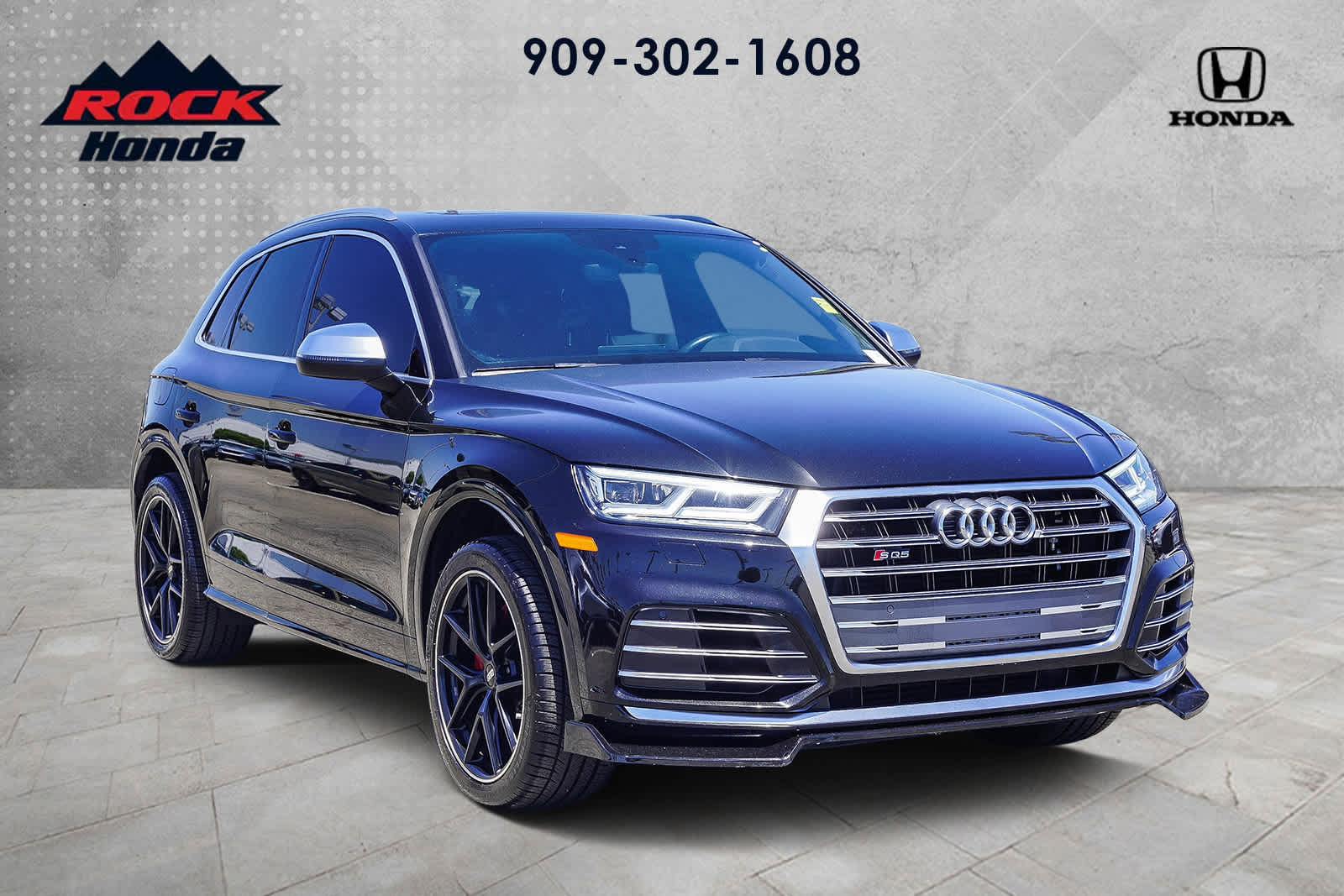 Thumbnail: 2019 Audi SQ5 - 3