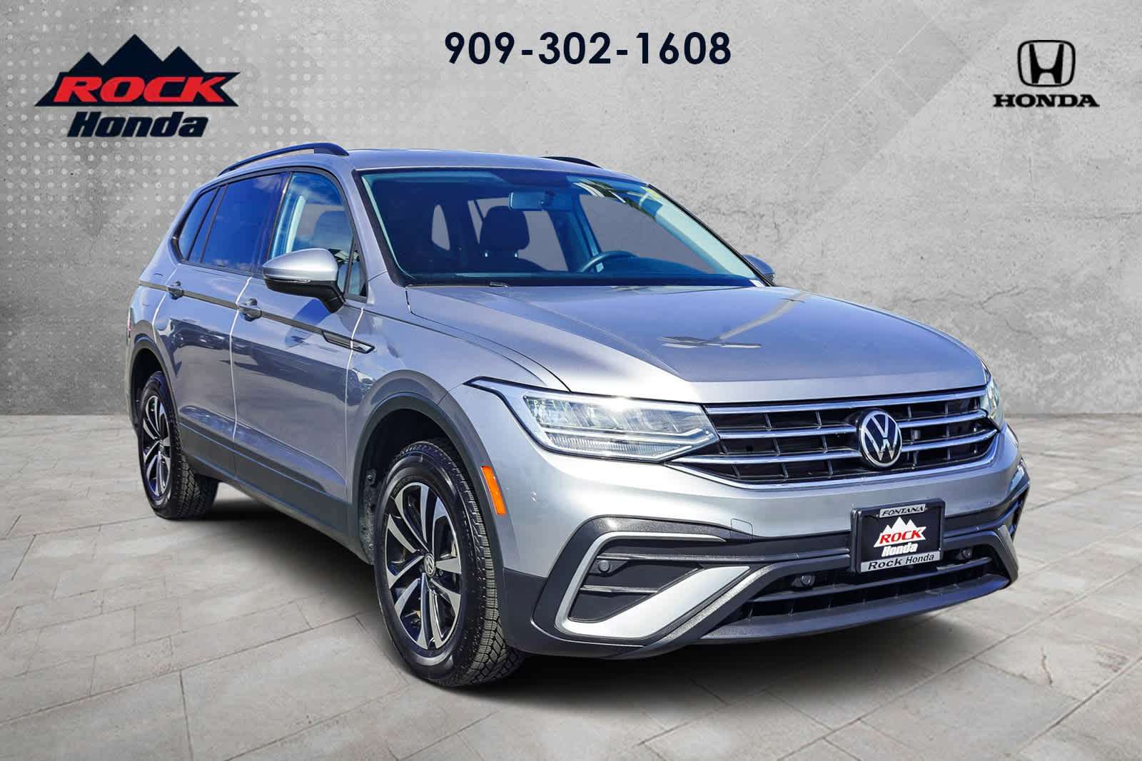 Thumbnail: 2022 Volkswagen Tiguan - 3