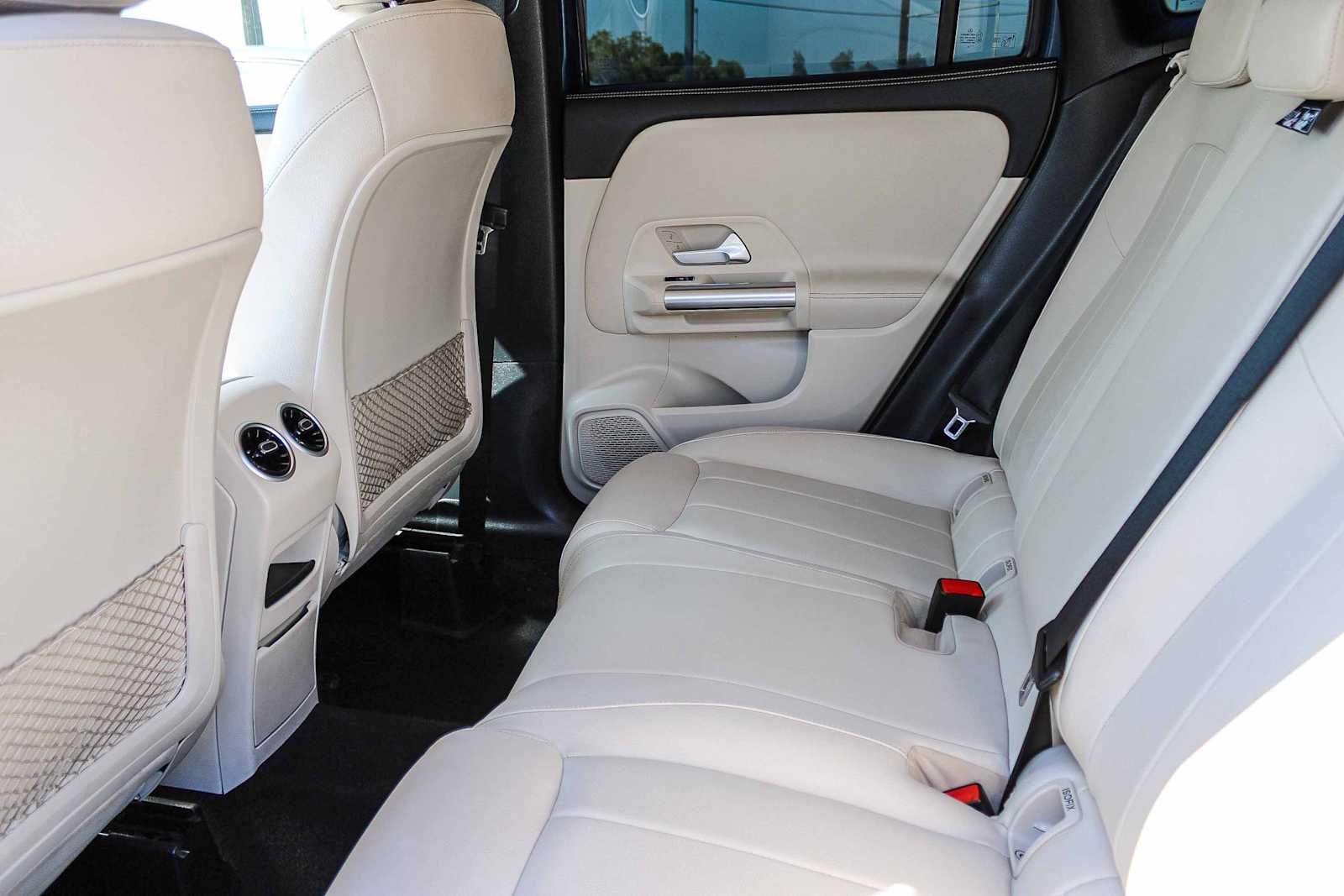 Thumbnail: 2022 Mercedes-Benz GLA - 18