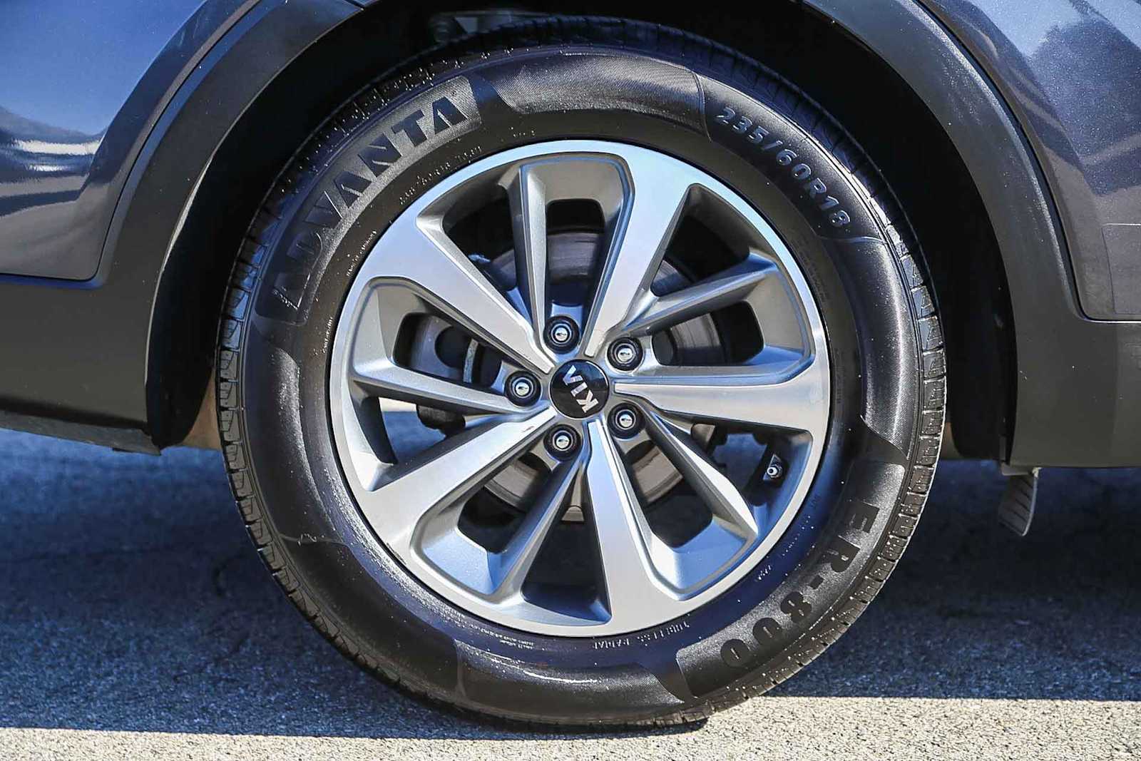 Thumbnail: 2019 Kia Sorento - 11