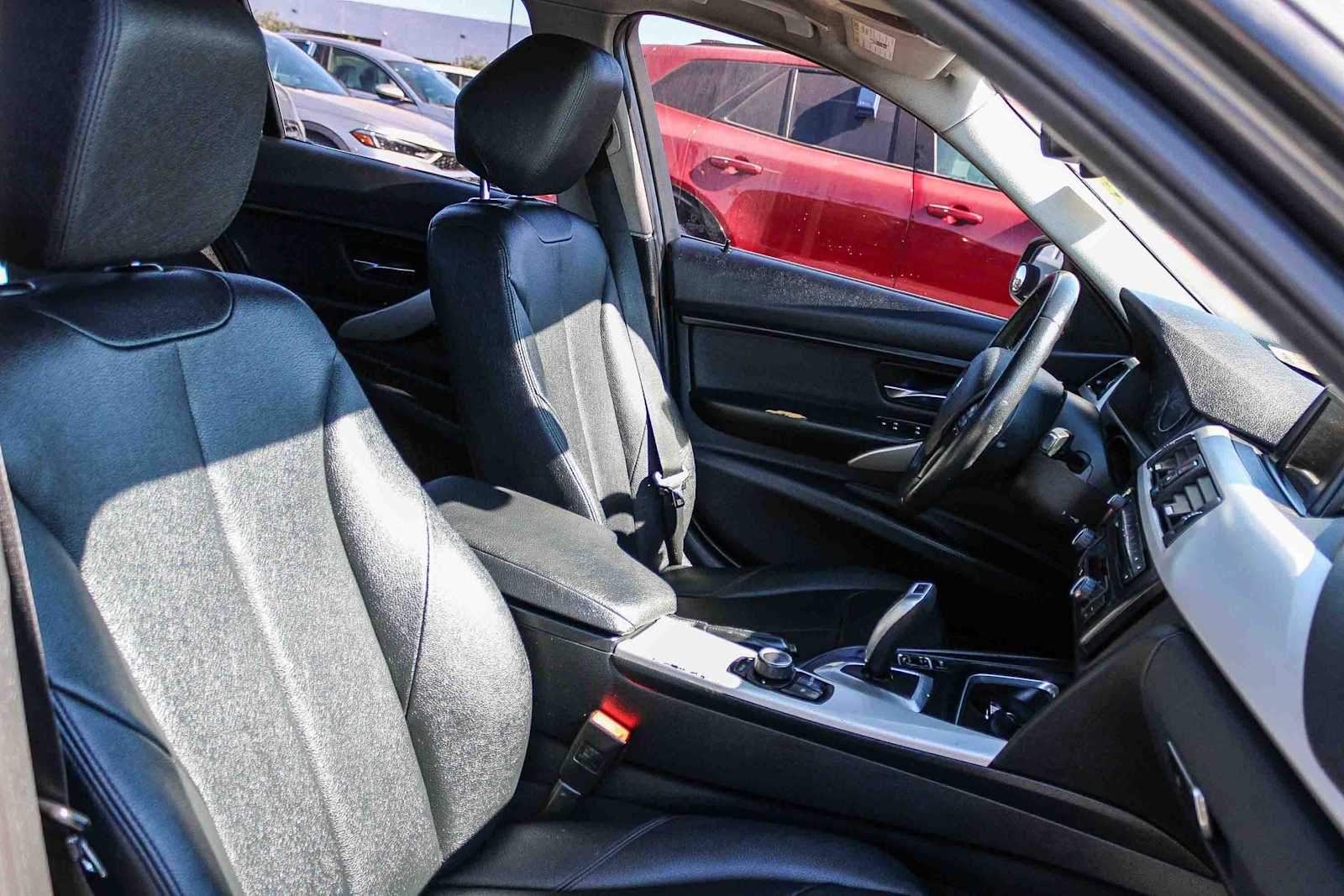 Thumbnail: 2015 BMW 3 Series - 16