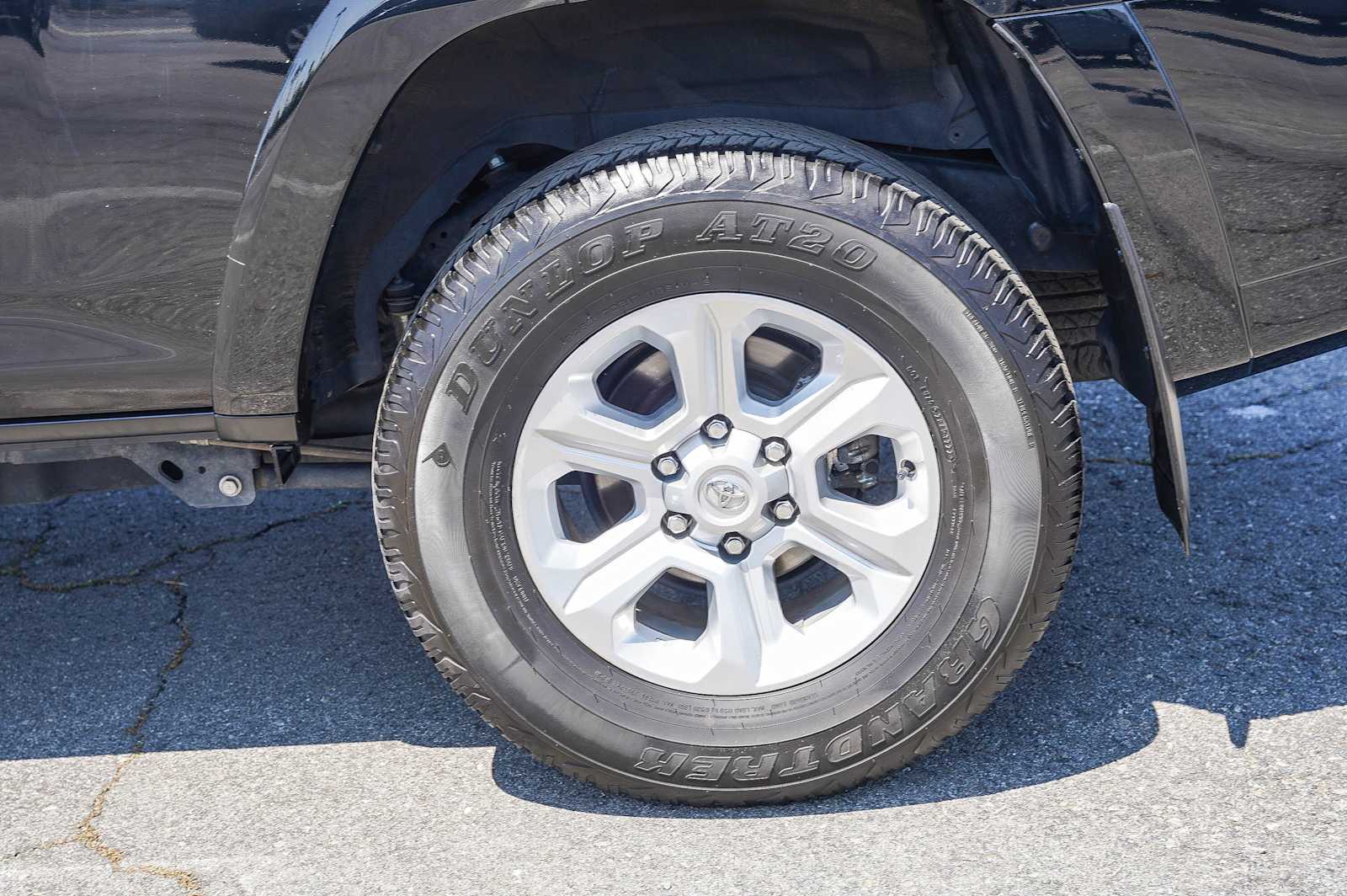 2023 Toyota 4Runner SR5 8