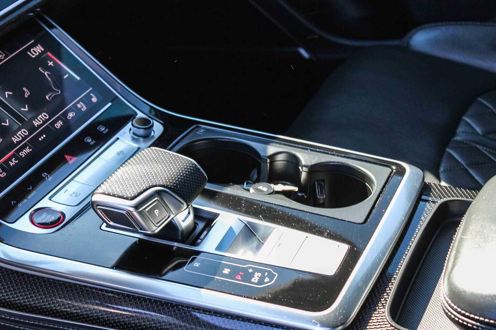 Thumbnail: 2021 Audi SQ8 - 15