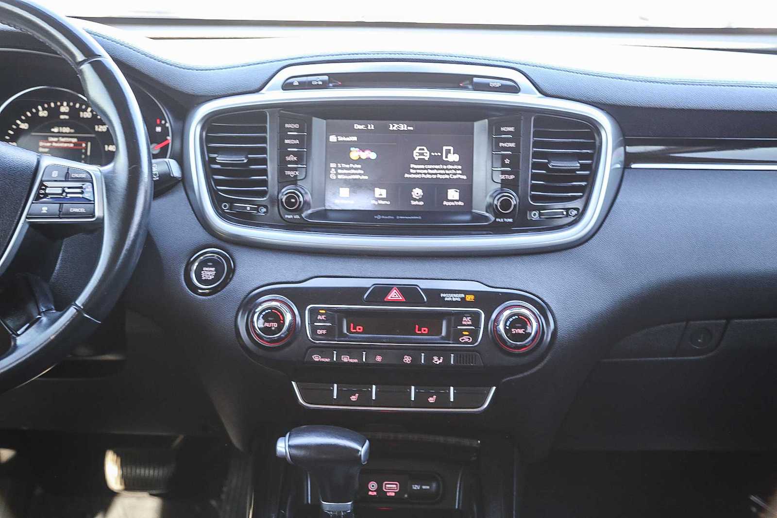 Thumbnail: 2019 Kia Sorento - 13