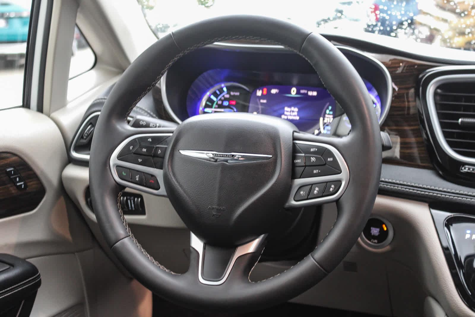 2023 Chrysler Pacifica Hybrid Limited 15