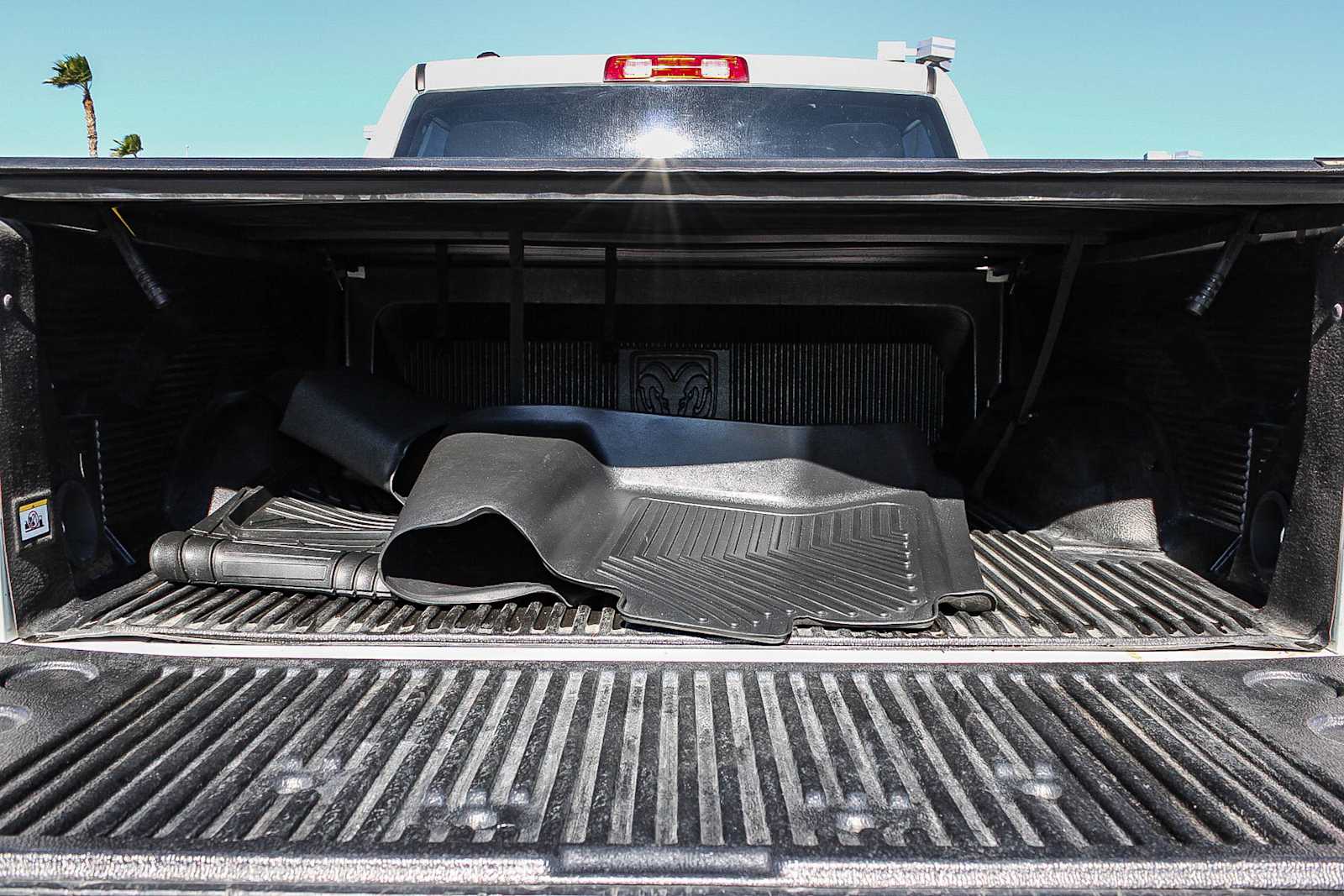 Thumbnail: 2021 RAM 1500 Classic - 25