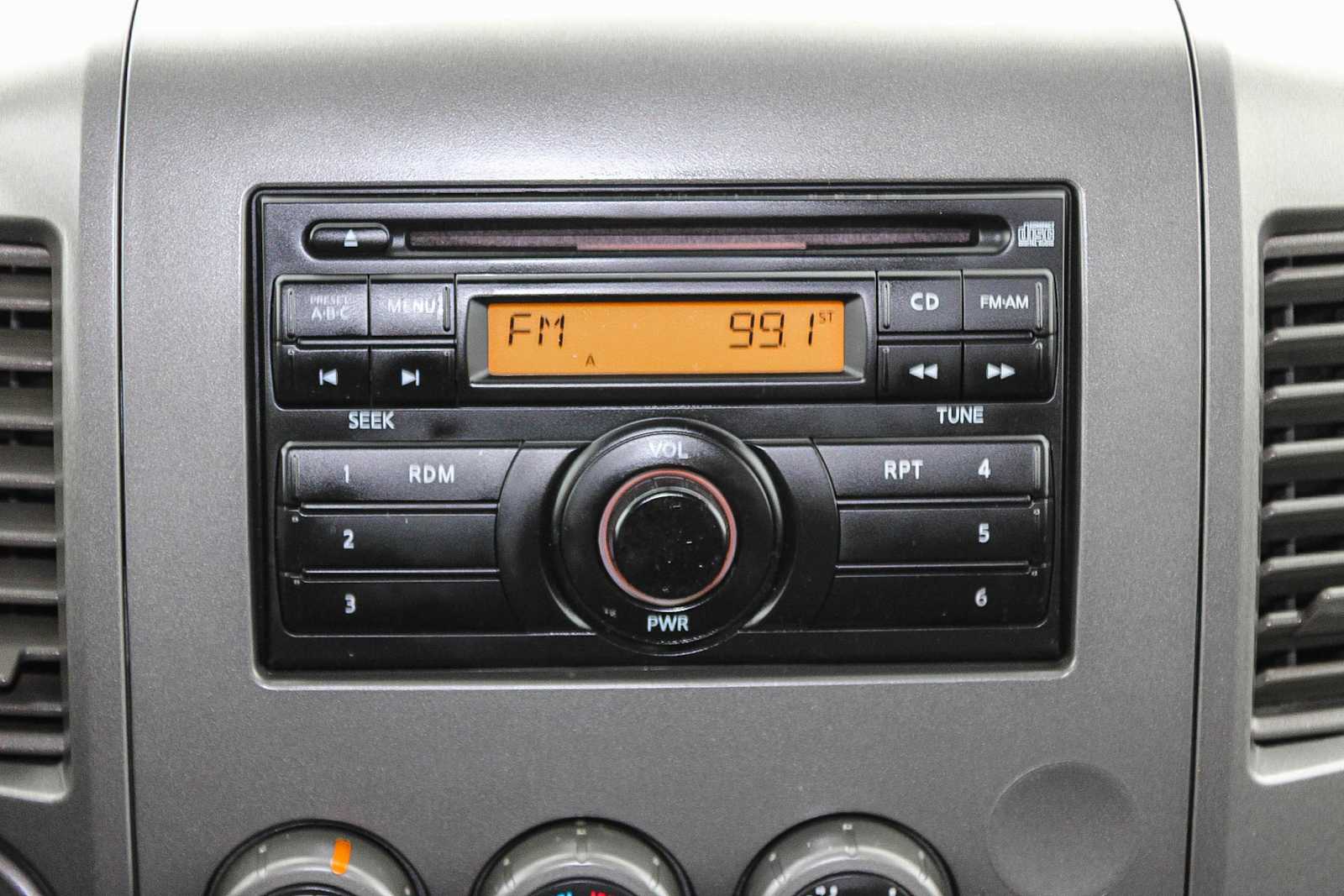 Thumbnail: 2015 Nissan Titan - 14