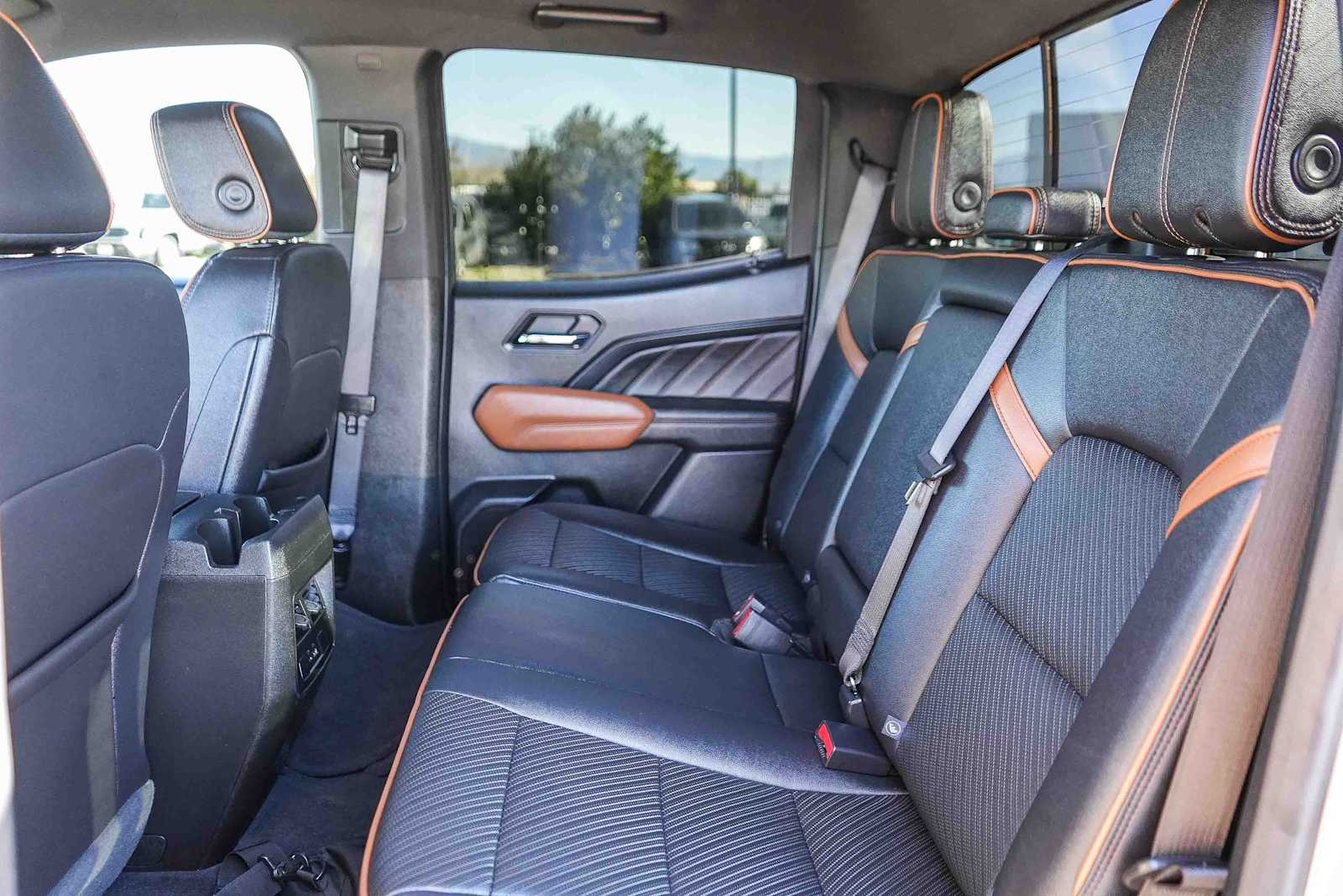 Thumbnail: 2023 GMC Canyon - 18