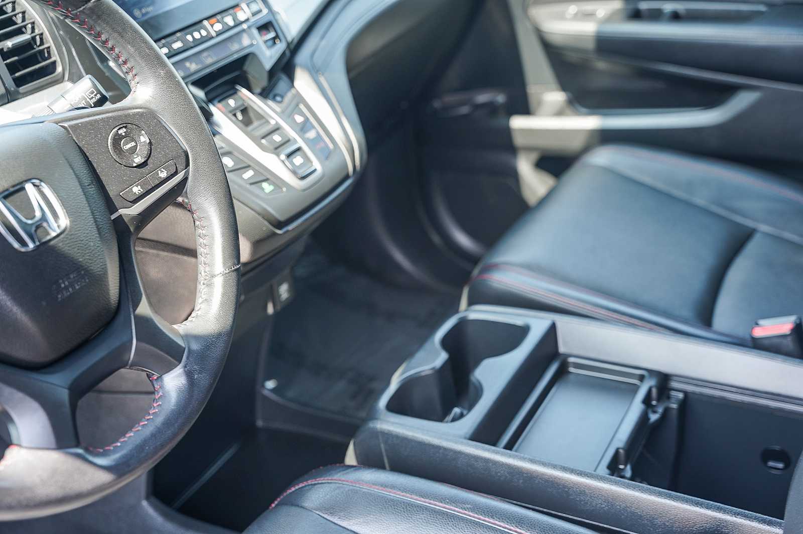 Thumbnail: 2023 Honda Odyssey - 21