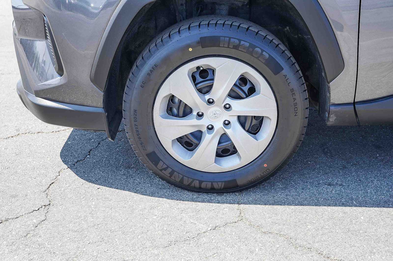 Thumbnail: 2023 Toyota RAV4 - 9