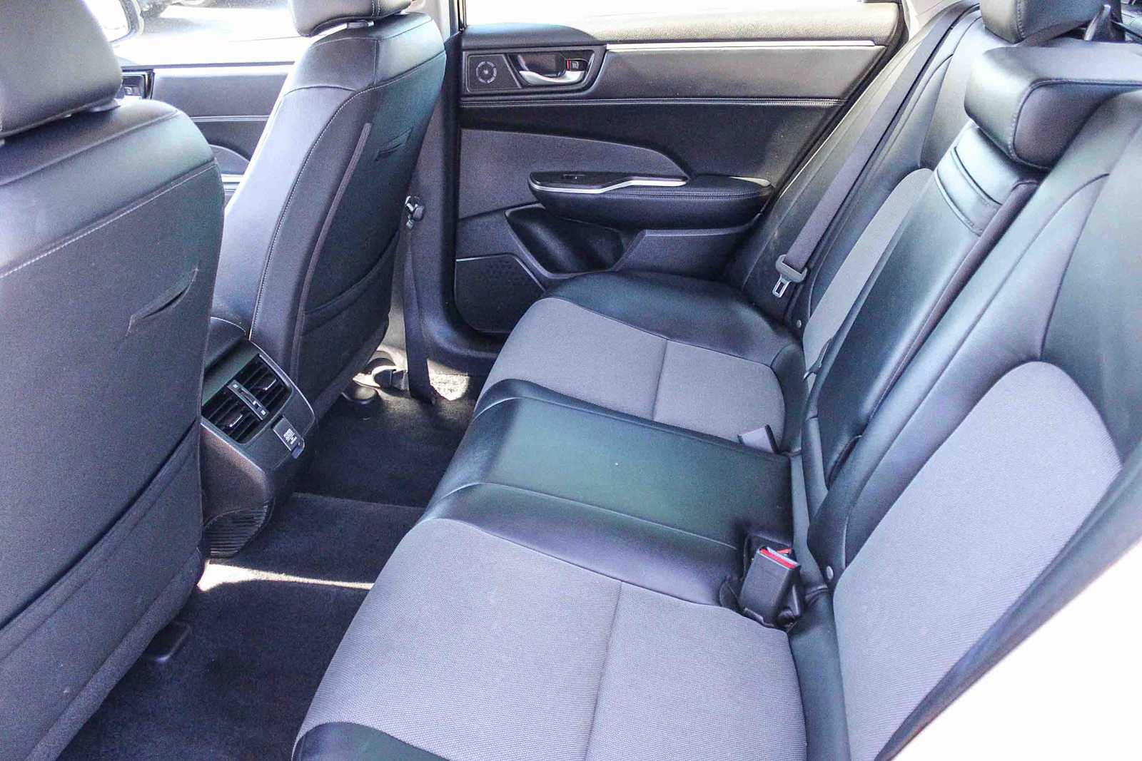 Thumbnail: 2019 Honda Clarity - 17