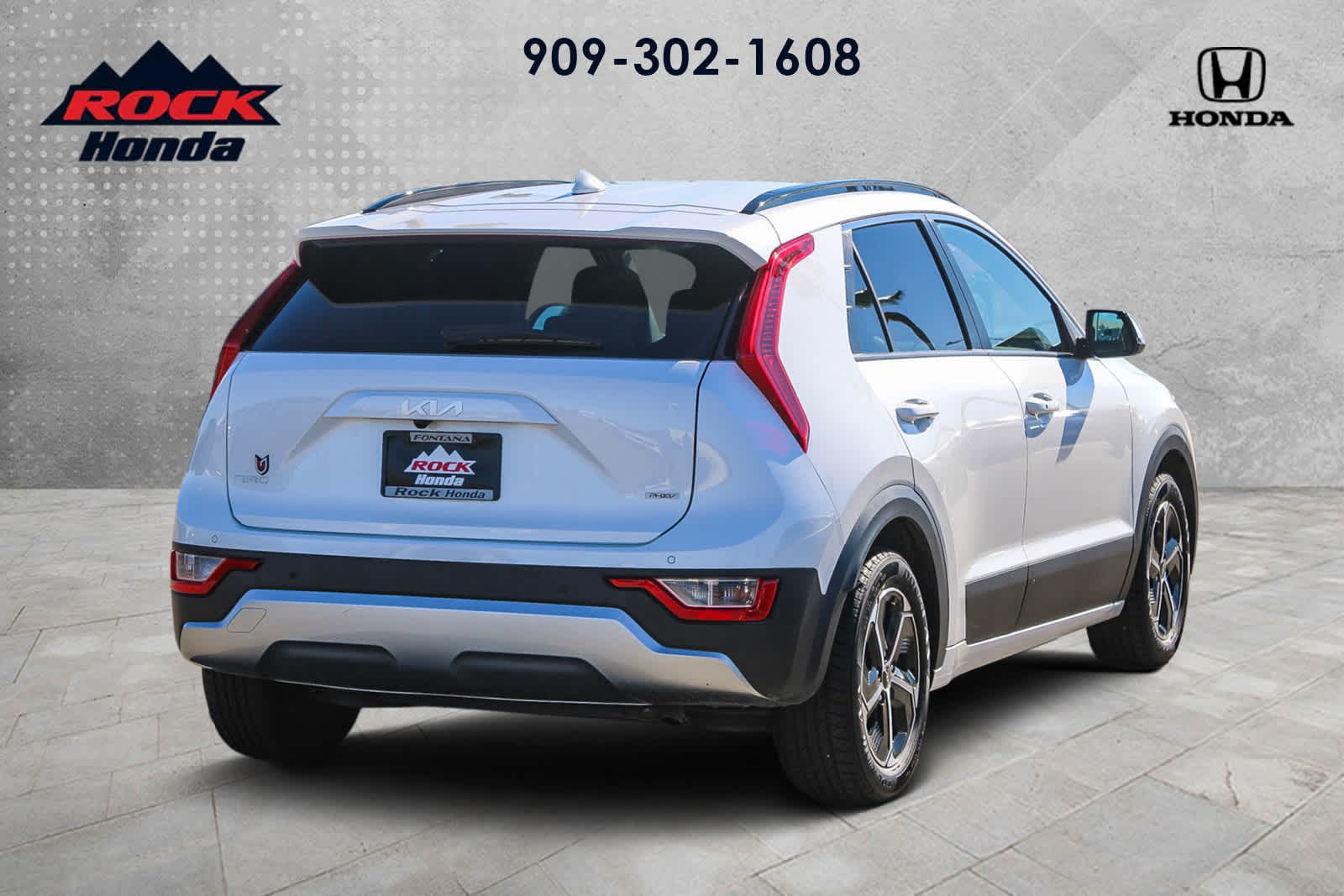 2023 Kia Niro Plug-In Hybrid EX photo 2