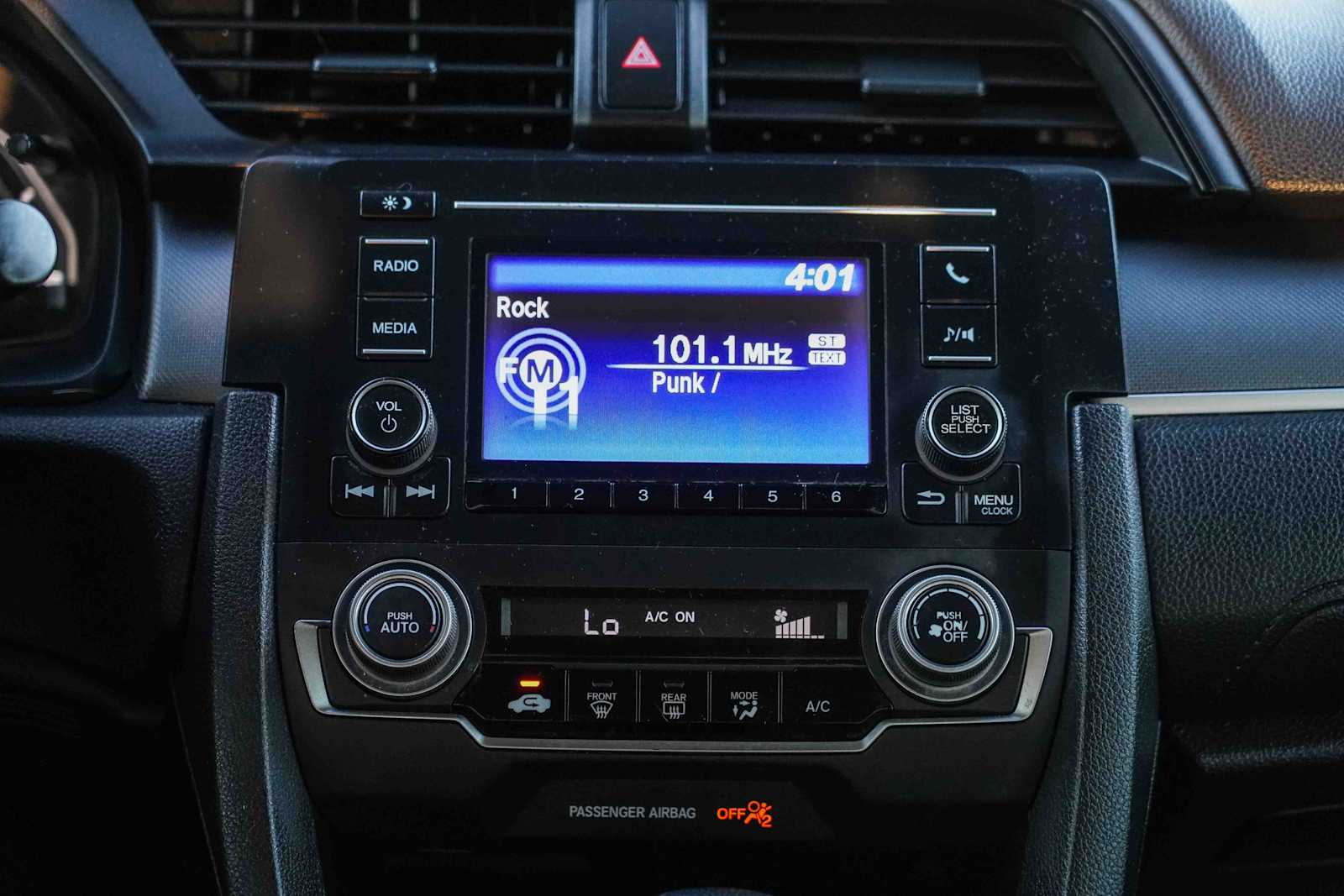 Thumbnail: 2016 Honda Civic - 13