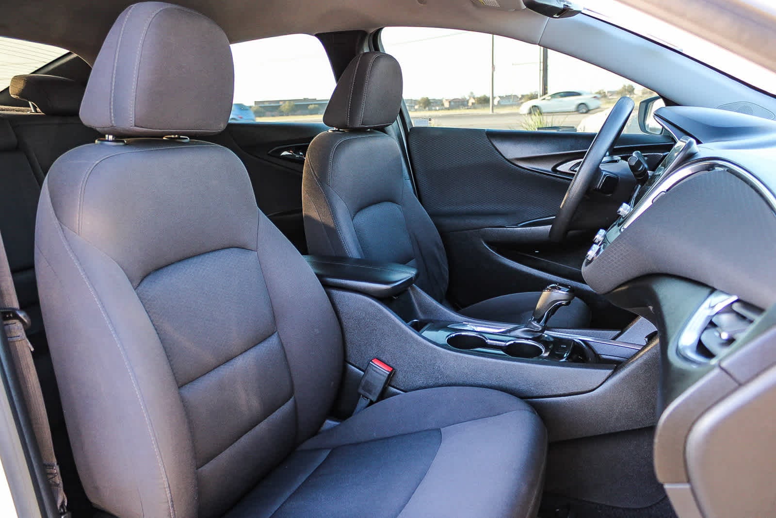 Thumbnail: 2019 Chevrolet Malibu - 16