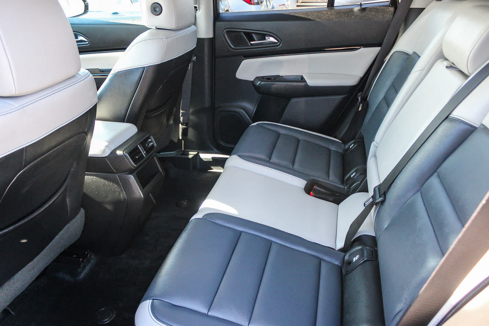 Thumbnail: 2025 Honda Prologue - 18