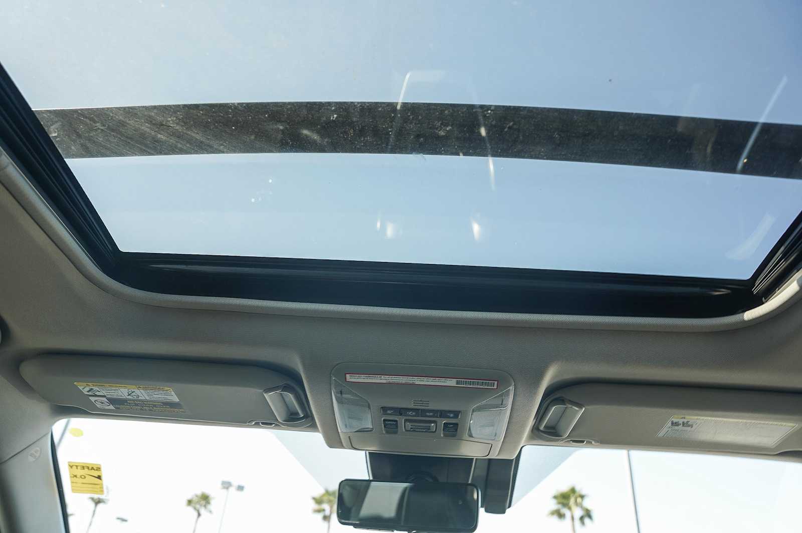 2019 Toyota RAV4 XLE Premium 16