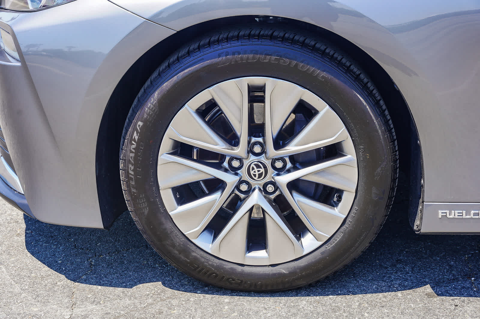 Thumbnail: 2023 Toyota Mirai - 9
