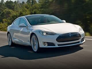 2015 Tesla Model S 85 Hero Image