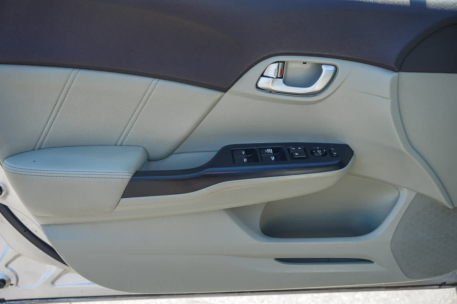 Thumbnail: 2012 Honda Civic - 18