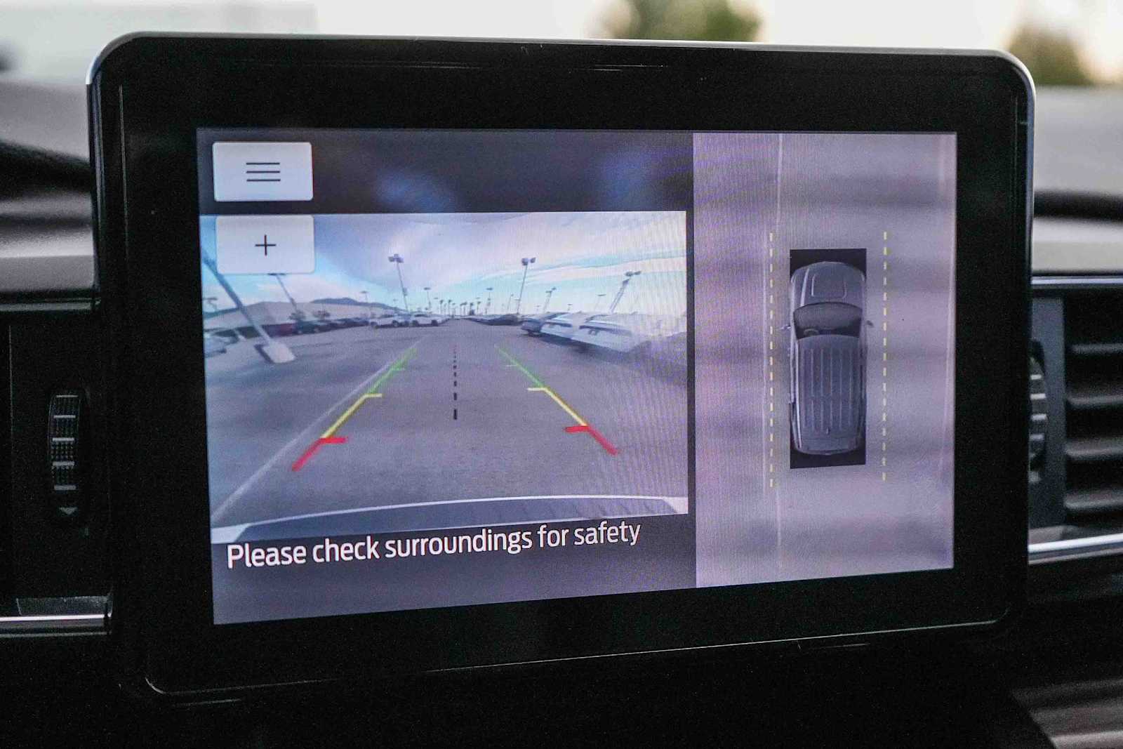 Thumbnail: 2020 Ford Explorer - 23