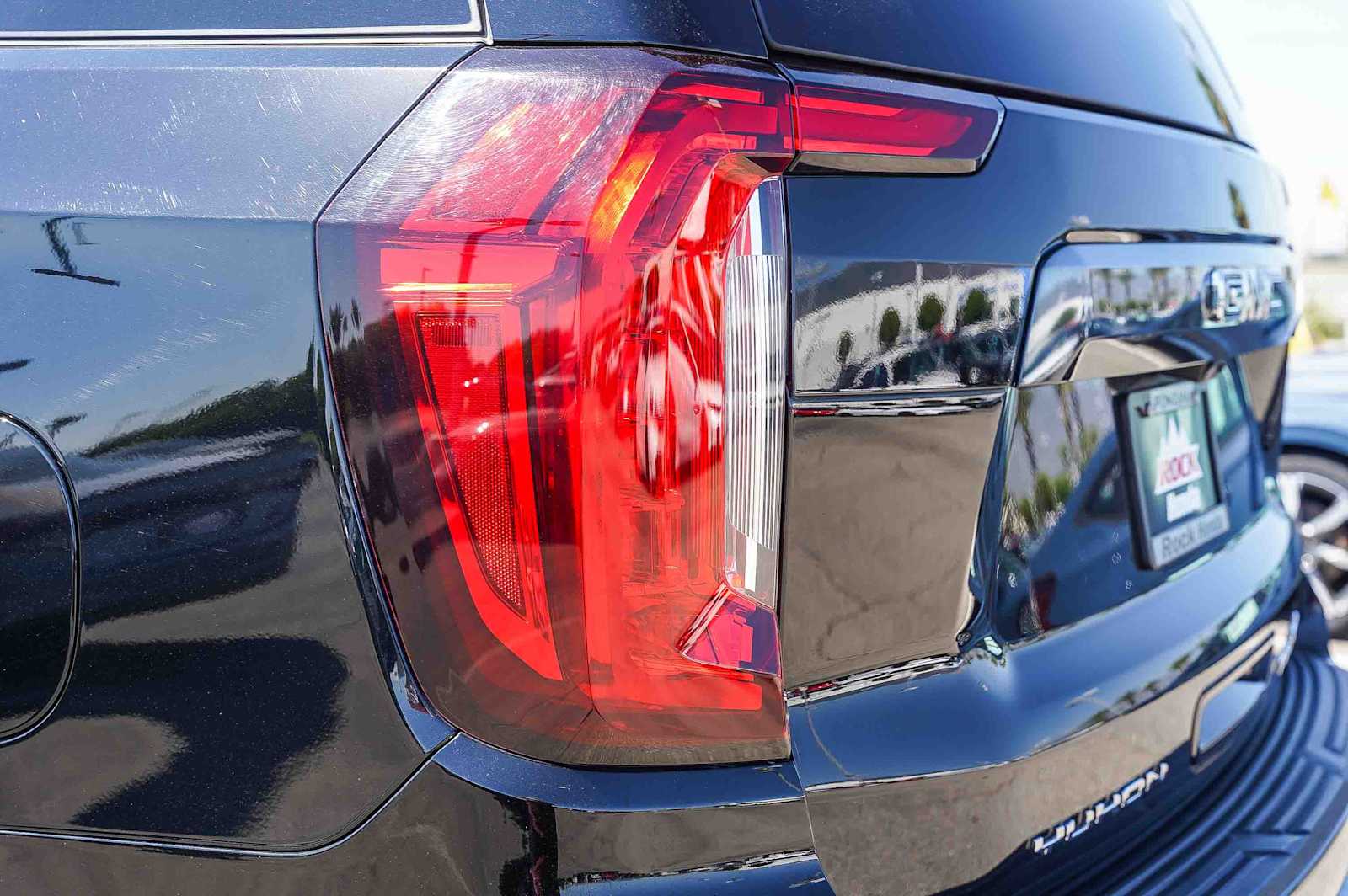 Thumbnail: 2023 GMC Yukon XL - 7