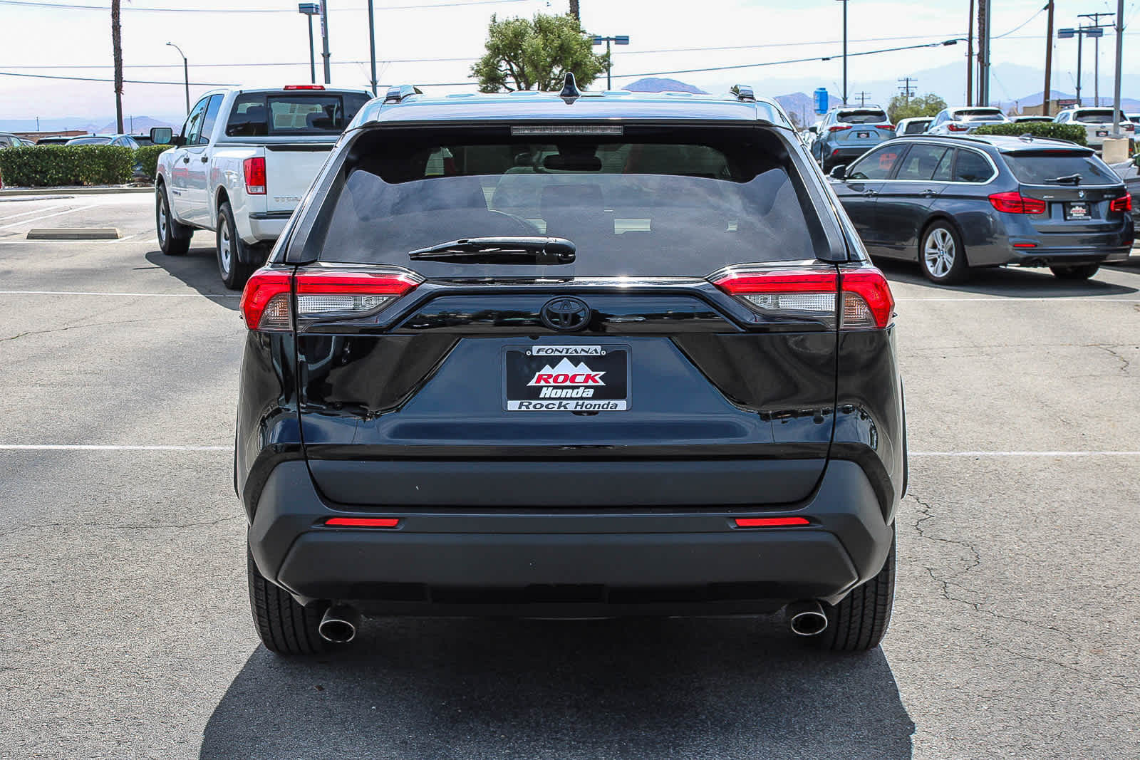 2021 Toyota RAV4 XLE photo 6