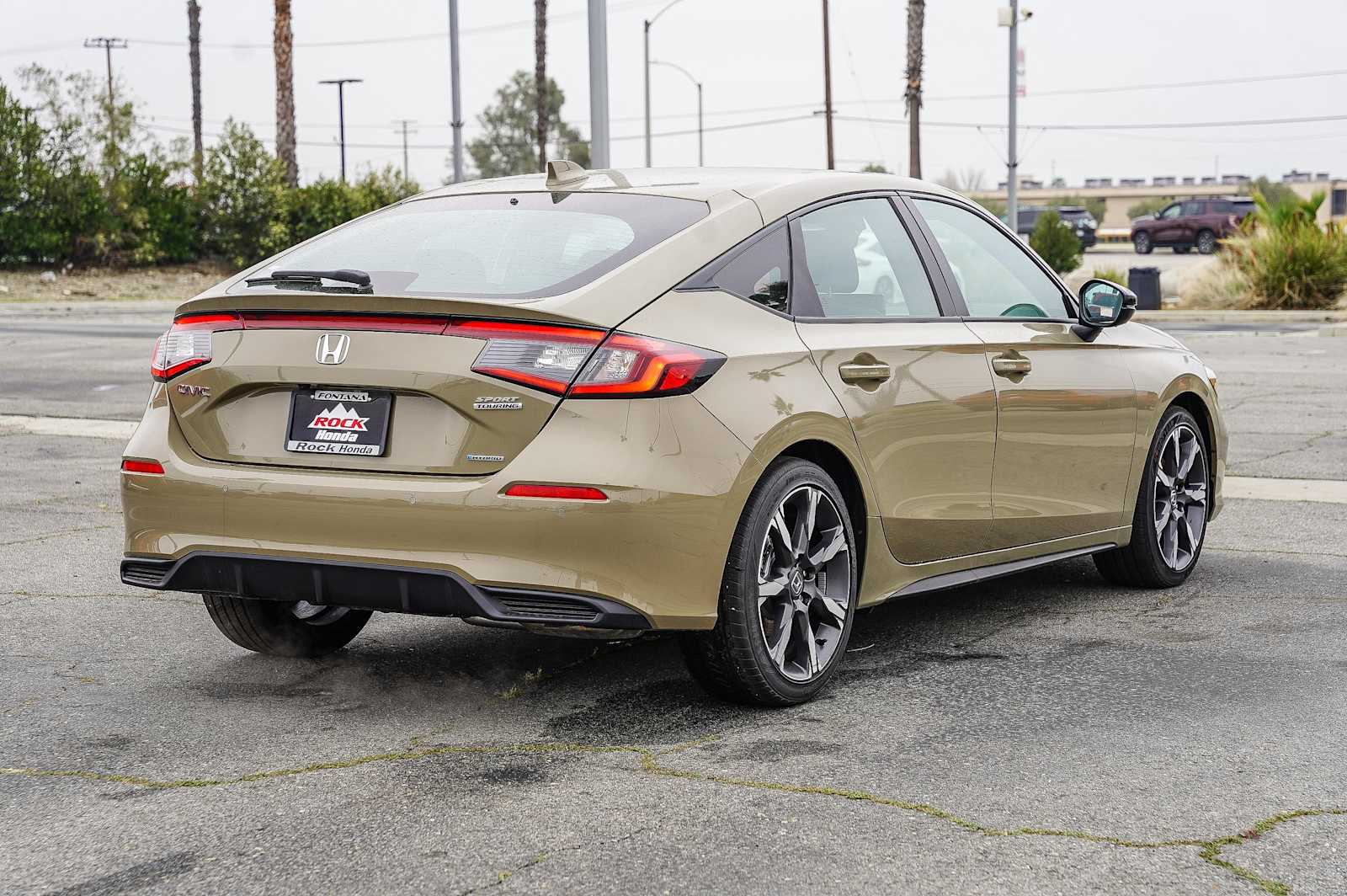 2025 Honda Civic Hybrid Sport Touring photo 3