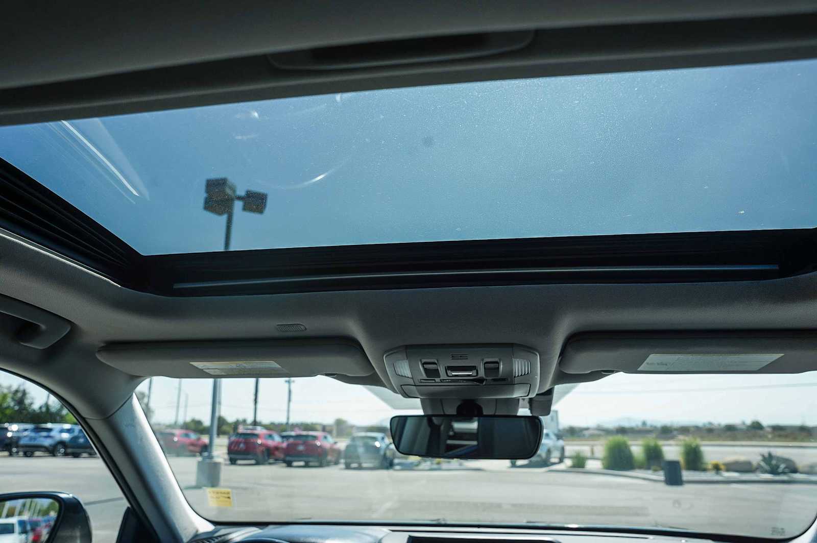 Thumbnail: 2021 Toyota Highlander - 16