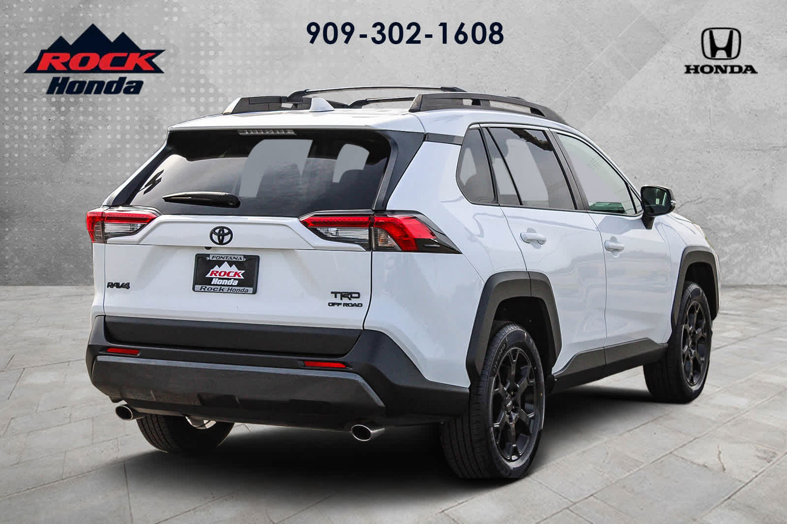 Thumbnail: 2021 Toyota RAV4 - 4