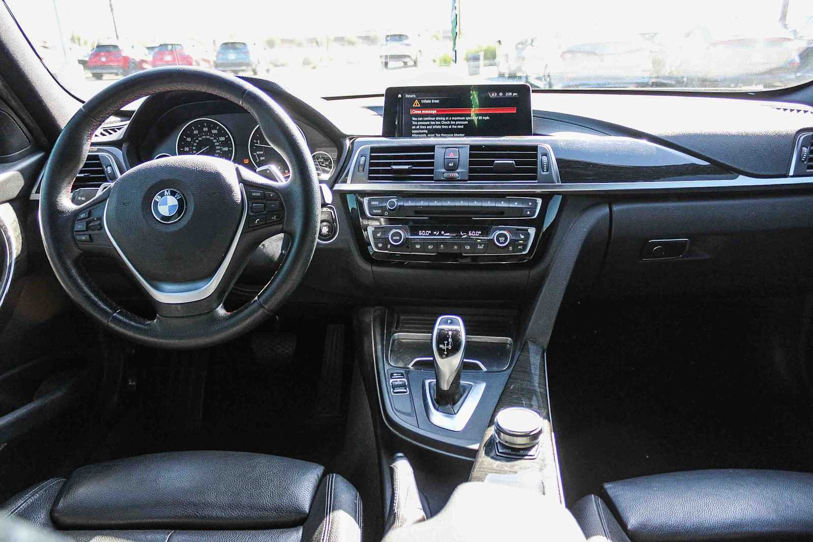 Thumbnail: 2018 BMW 3 Series - 12