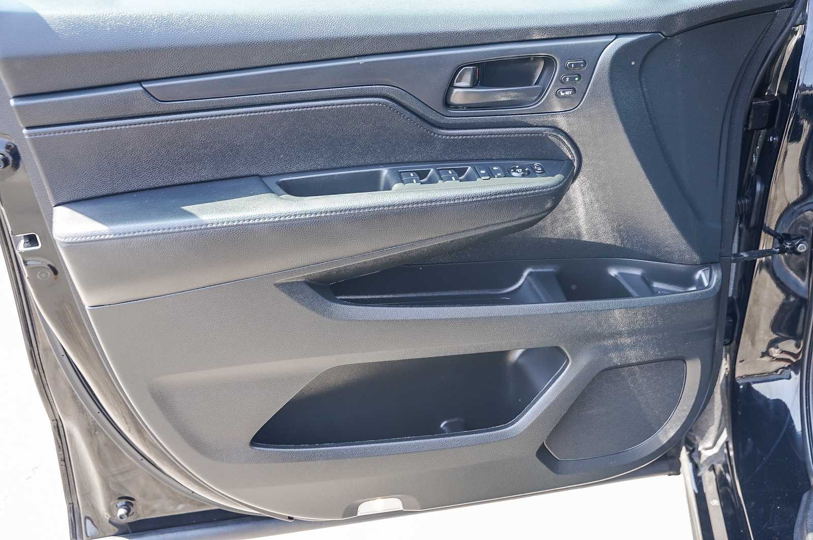 Thumbnail: 2023 Honda Odyssey - 22