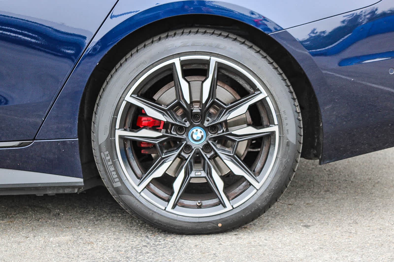 Thumbnail: 2023 BMW i4 - 9