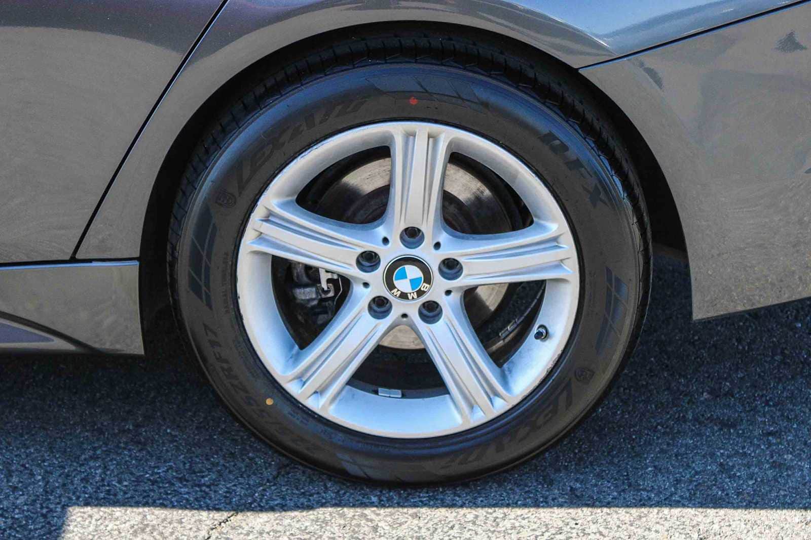 Thumbnail: 2015 BMW 3 Series - 8