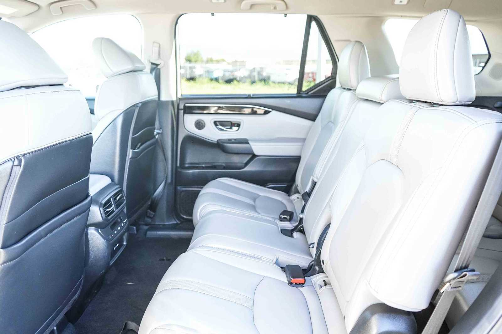 Thumbnail: 2025 Honda Pilot - 18