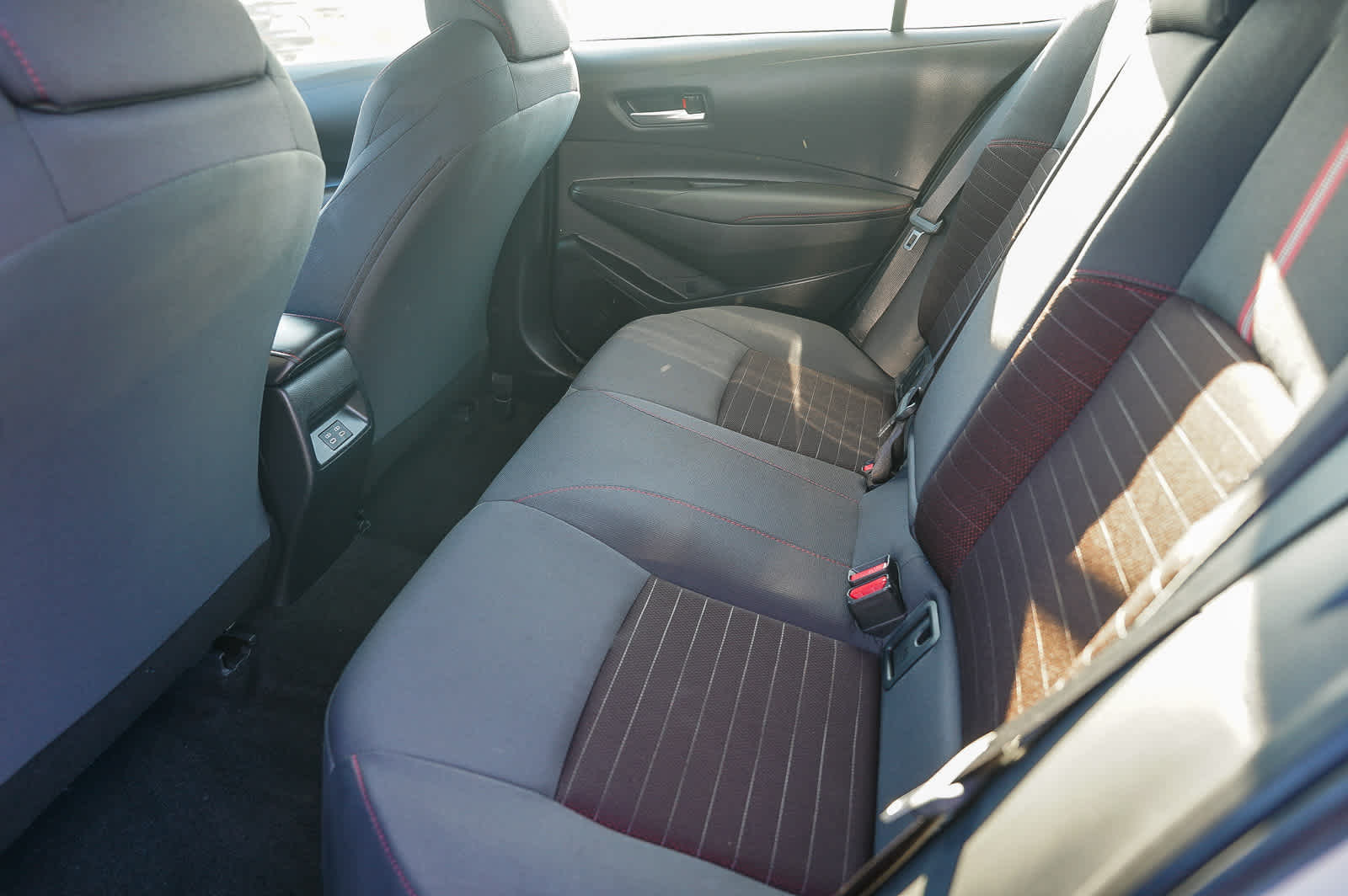 Thumbnail: 2023 Toyota Corolla - 16