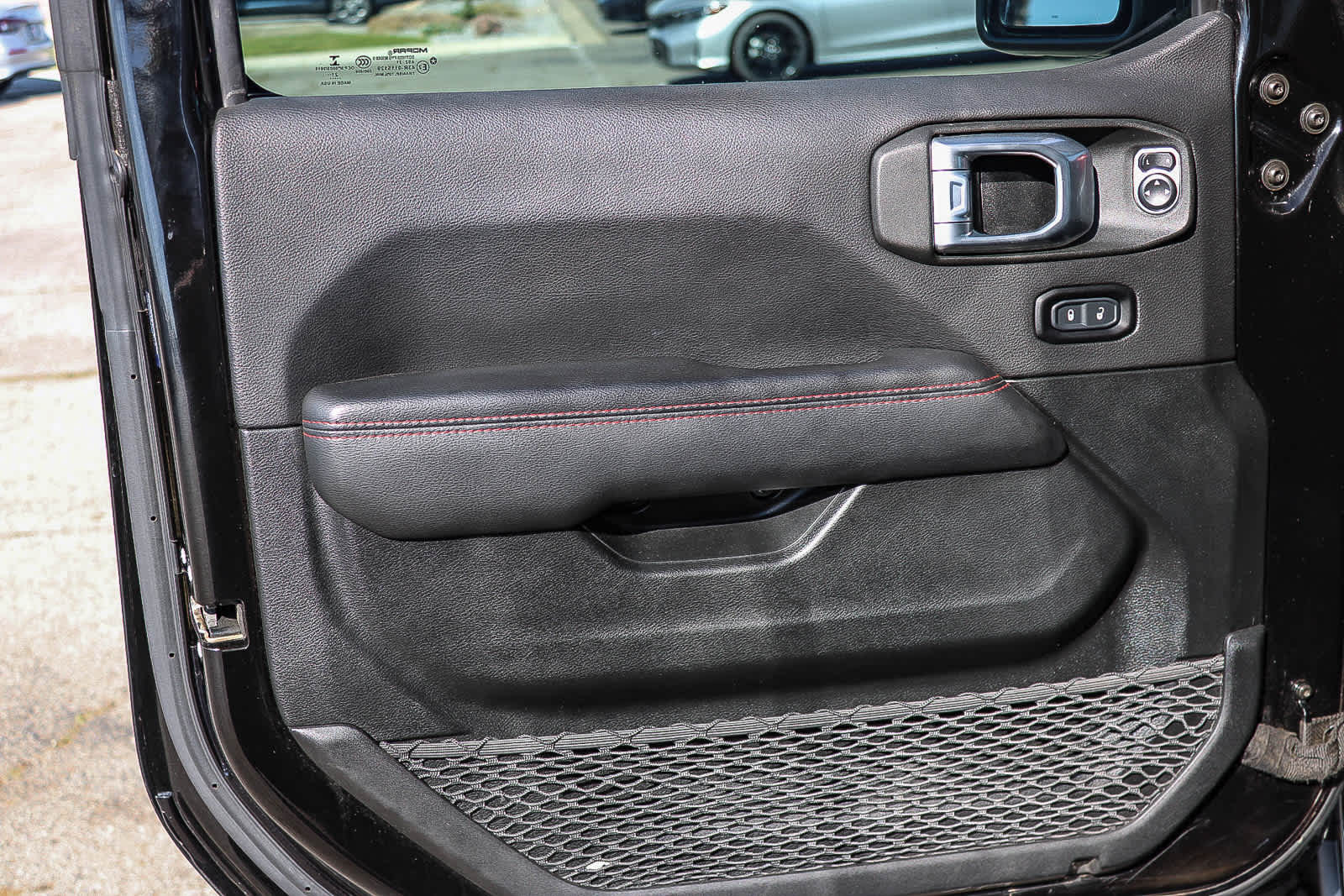 Thumbnail: 2021 Jeep Gladiator - 21