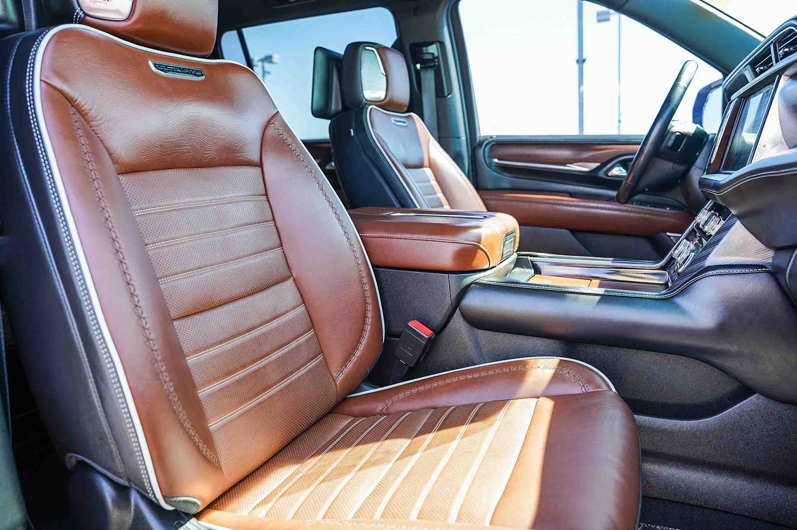 Thumbnail: 2023 GMC Yukon XL - 17