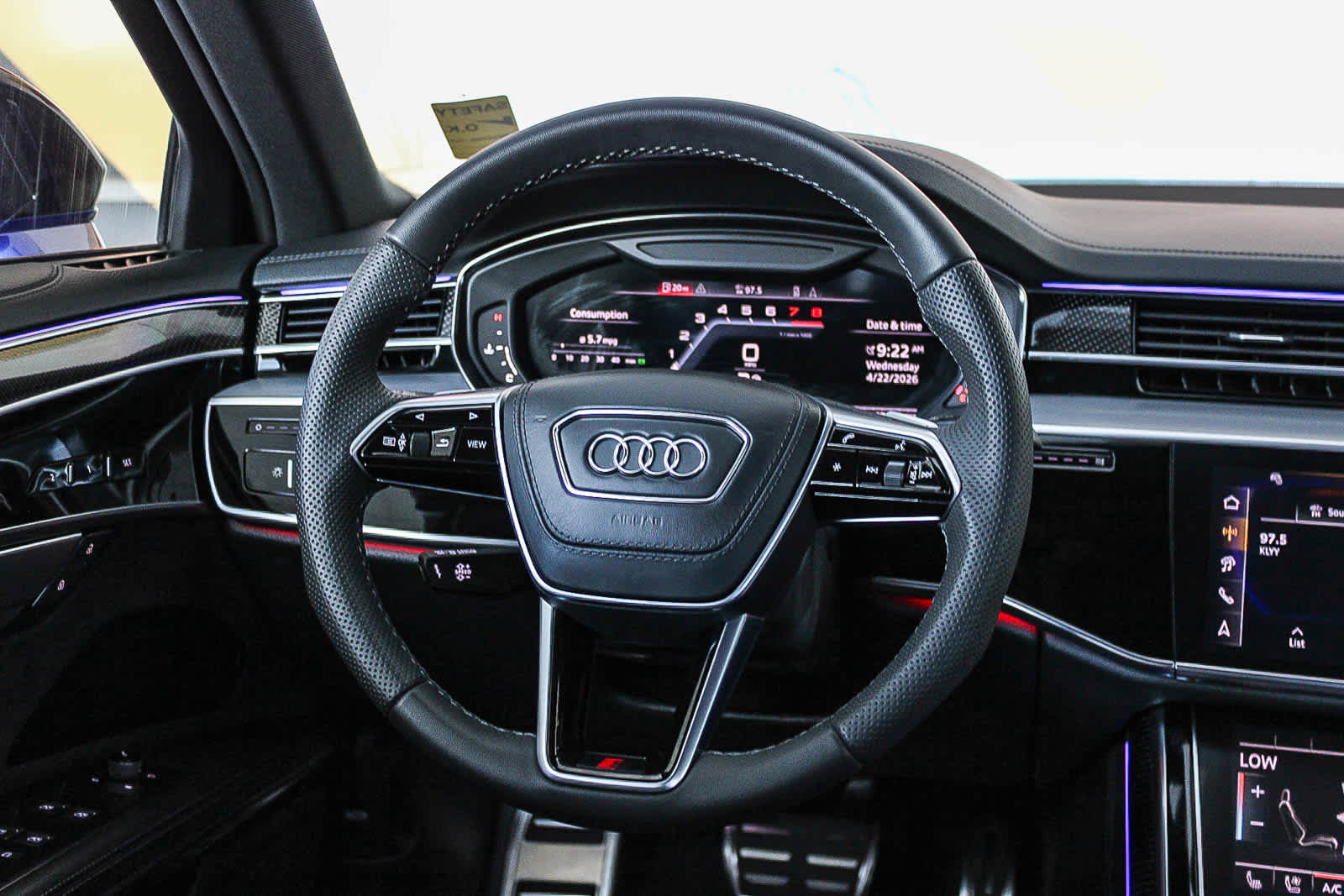 Thumbnail: 2024 Audi S8 - 15
