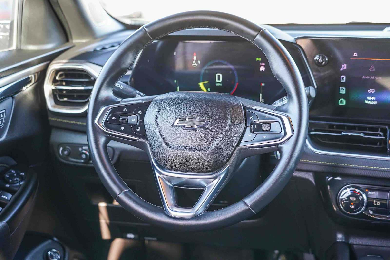 Thumbnail: 2024 Chevrolet TrailBlazer - 15