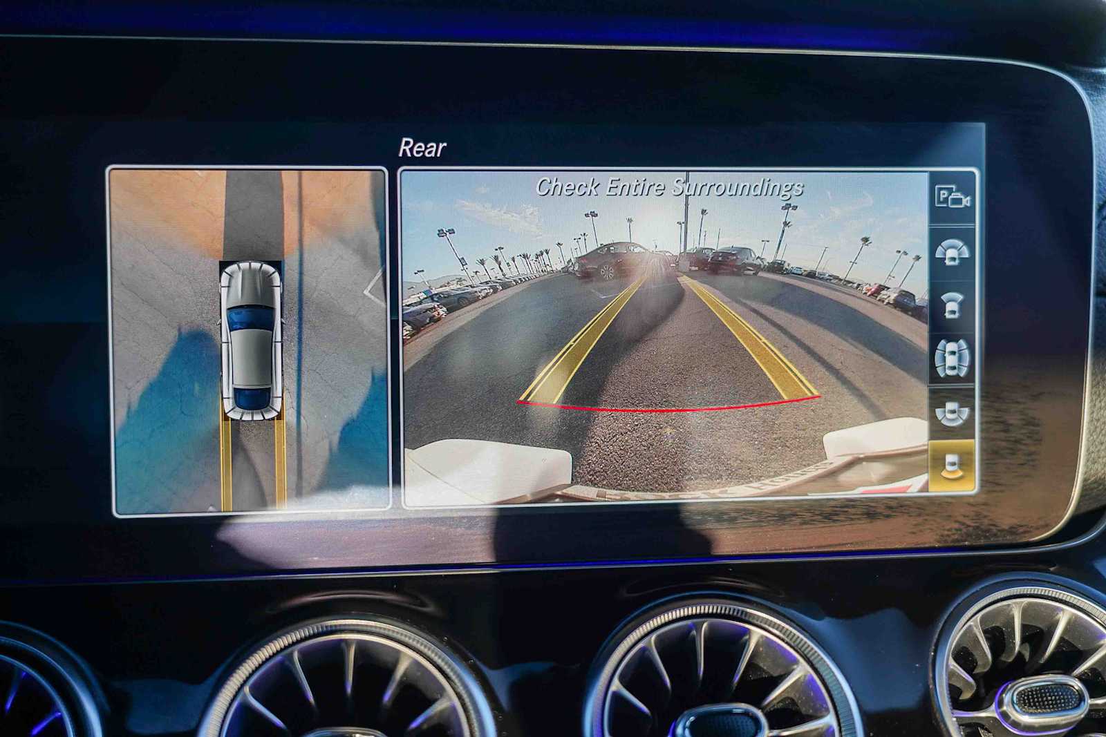 Thumbnail: 2020 Mercedes-Benz AMG GT - 24